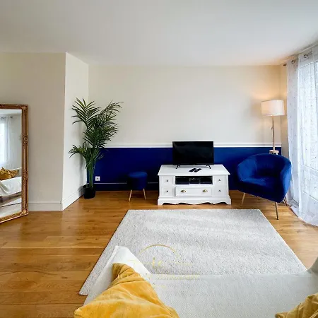 Le Bleu Colbert